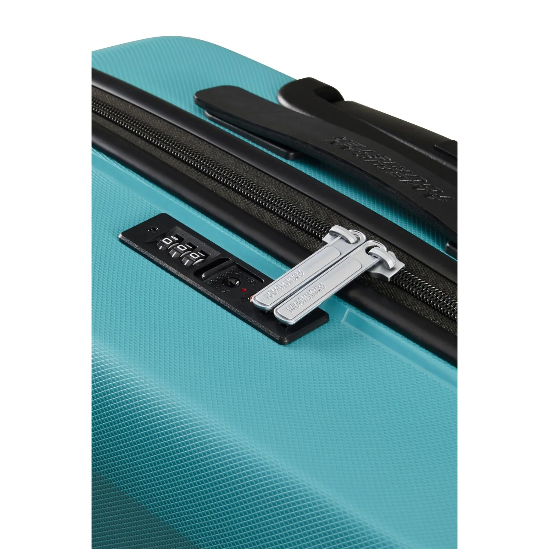 American Tourister Air Move Hardside 4 Wheel Suitcase