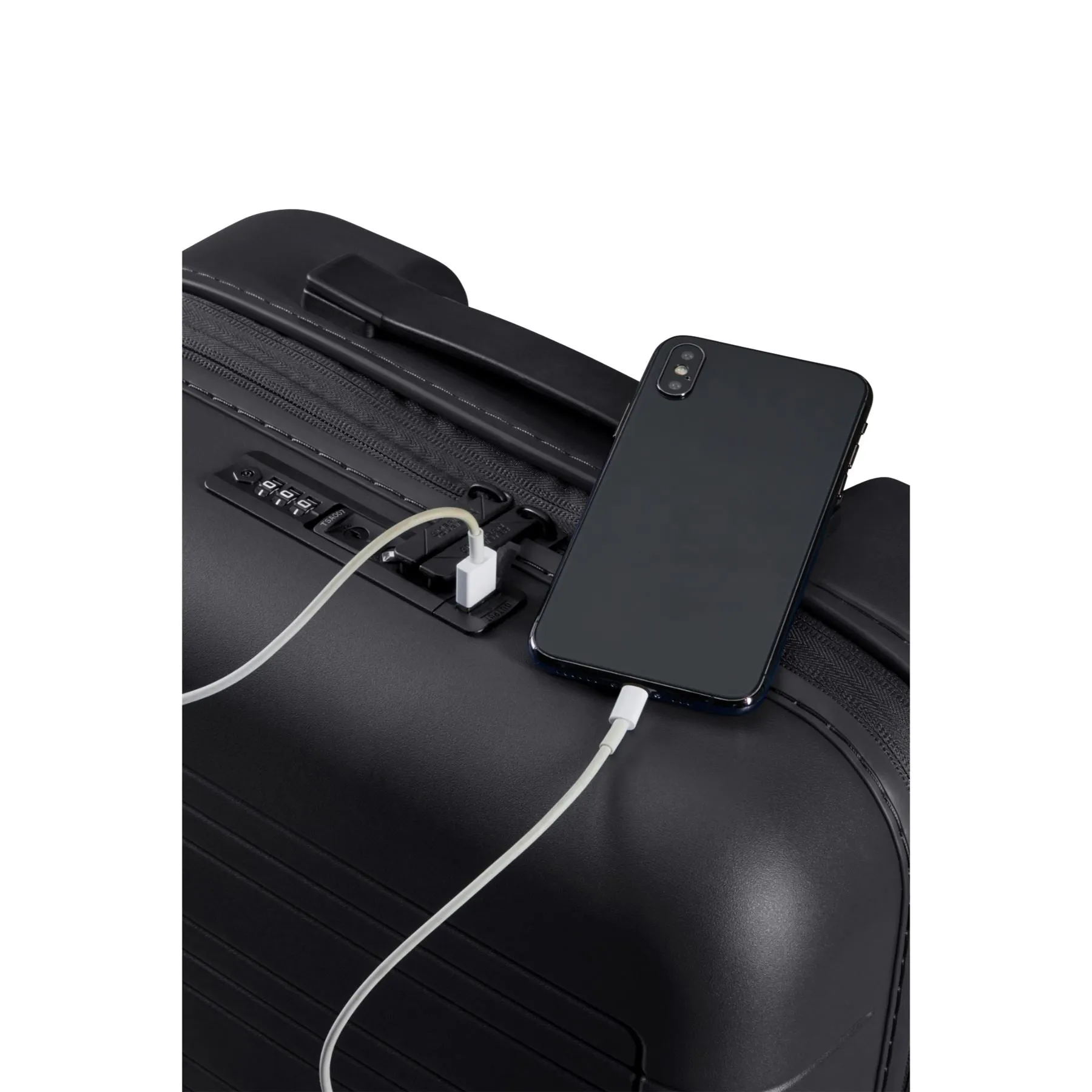 American Tourister Novastream Expanding 4 Wheeled Trolley Suitcase