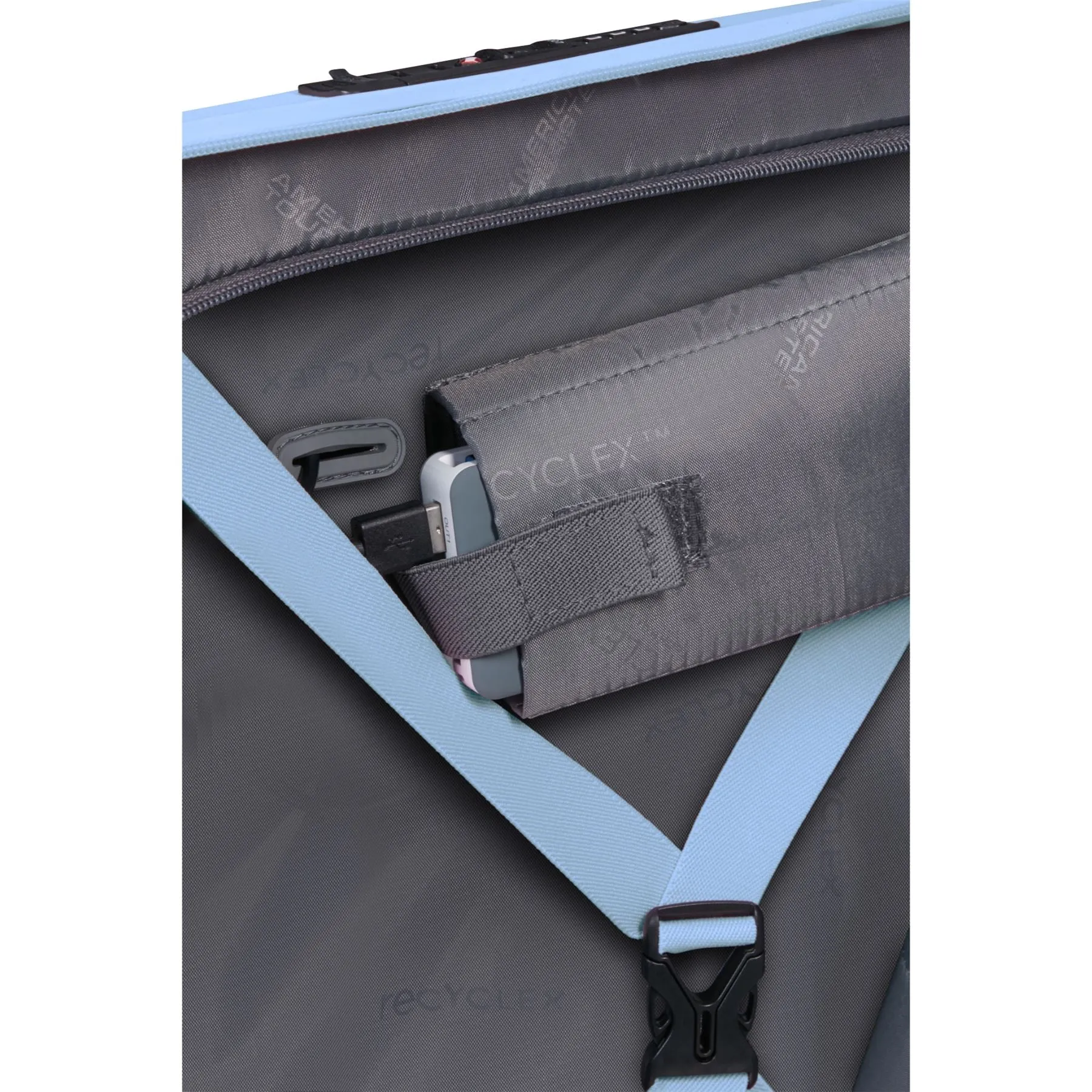 American Tourister Novastream Expanding 4 Wheeled Trolley Suitcase