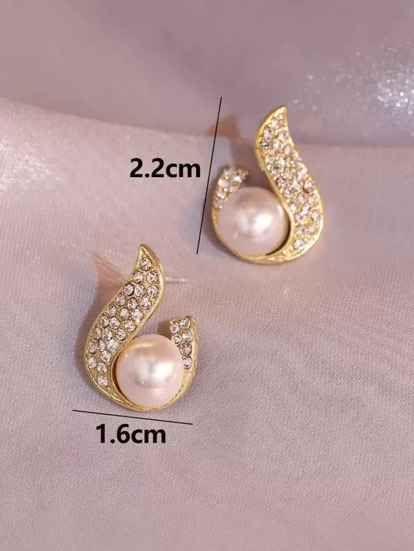 E7.Rhinestone & Faux Pearl Decor Stud Earrings