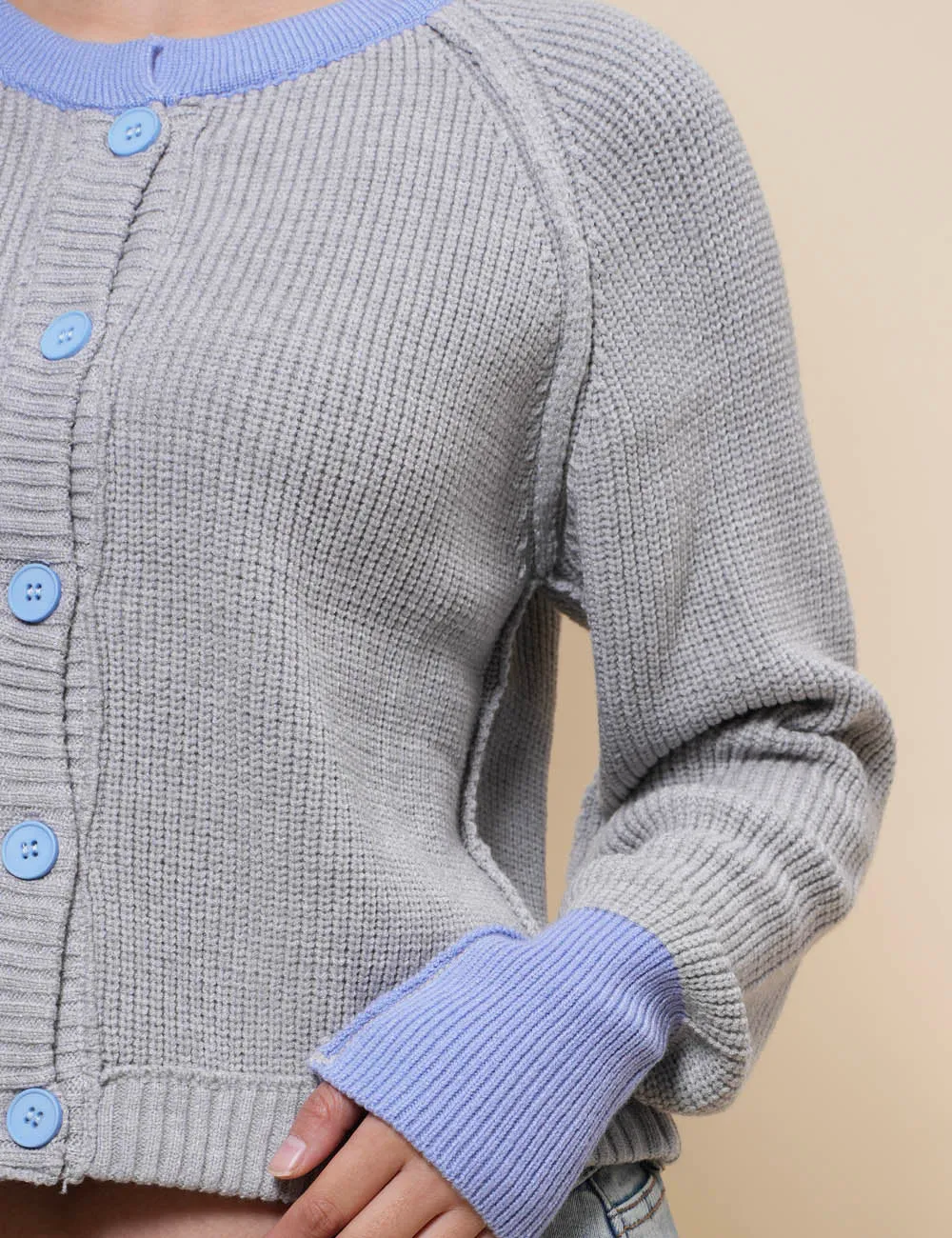 Ladies Color Block Round Neck Cardigan SKT41024